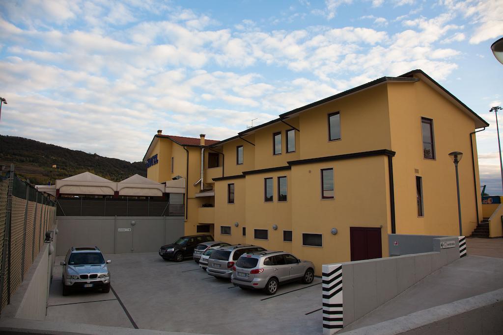 Felix Hotel Montecchio Maggiore Bagian luar foto